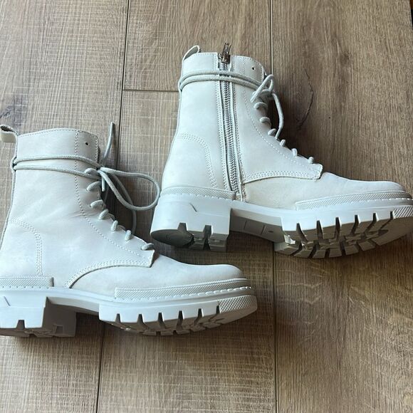 Steve Madden Clean Slate Combat Boot White US 8 - Picture 3 of 12